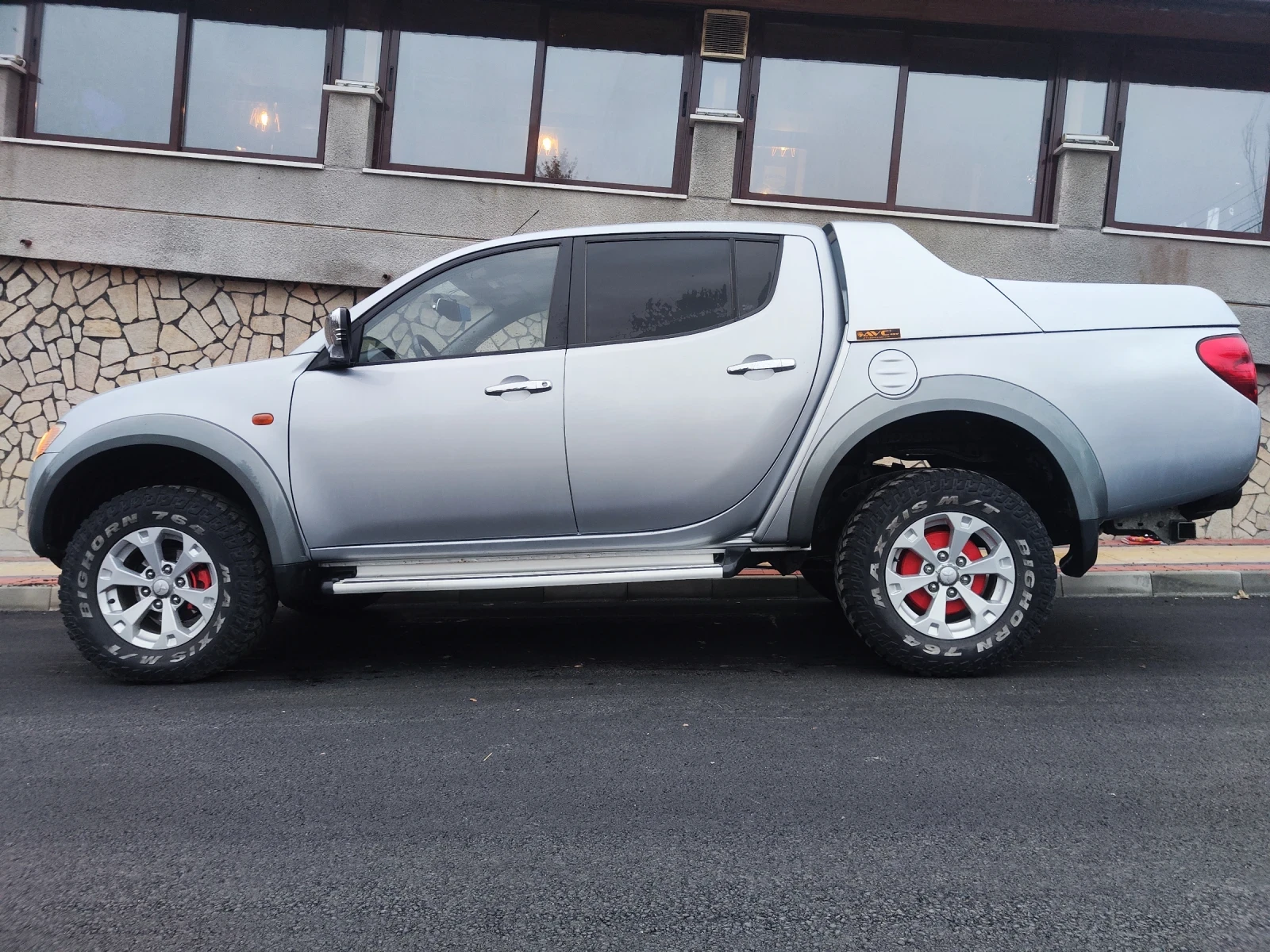 Mitsubishi L200, снимка 5 - Автомобили и джипове - 54496578