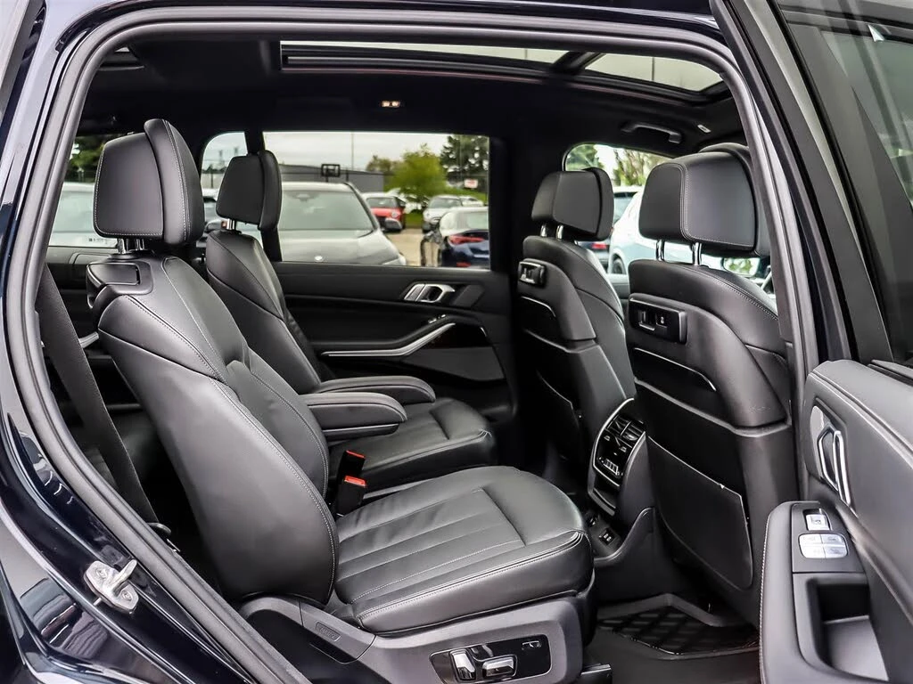 BMW X7 40i* M-SPORT* HEAD-UP* HARMAN* ПАНО* 360 КАМЕРИ, снимка 13 - Автомобили и джипове - 54713915