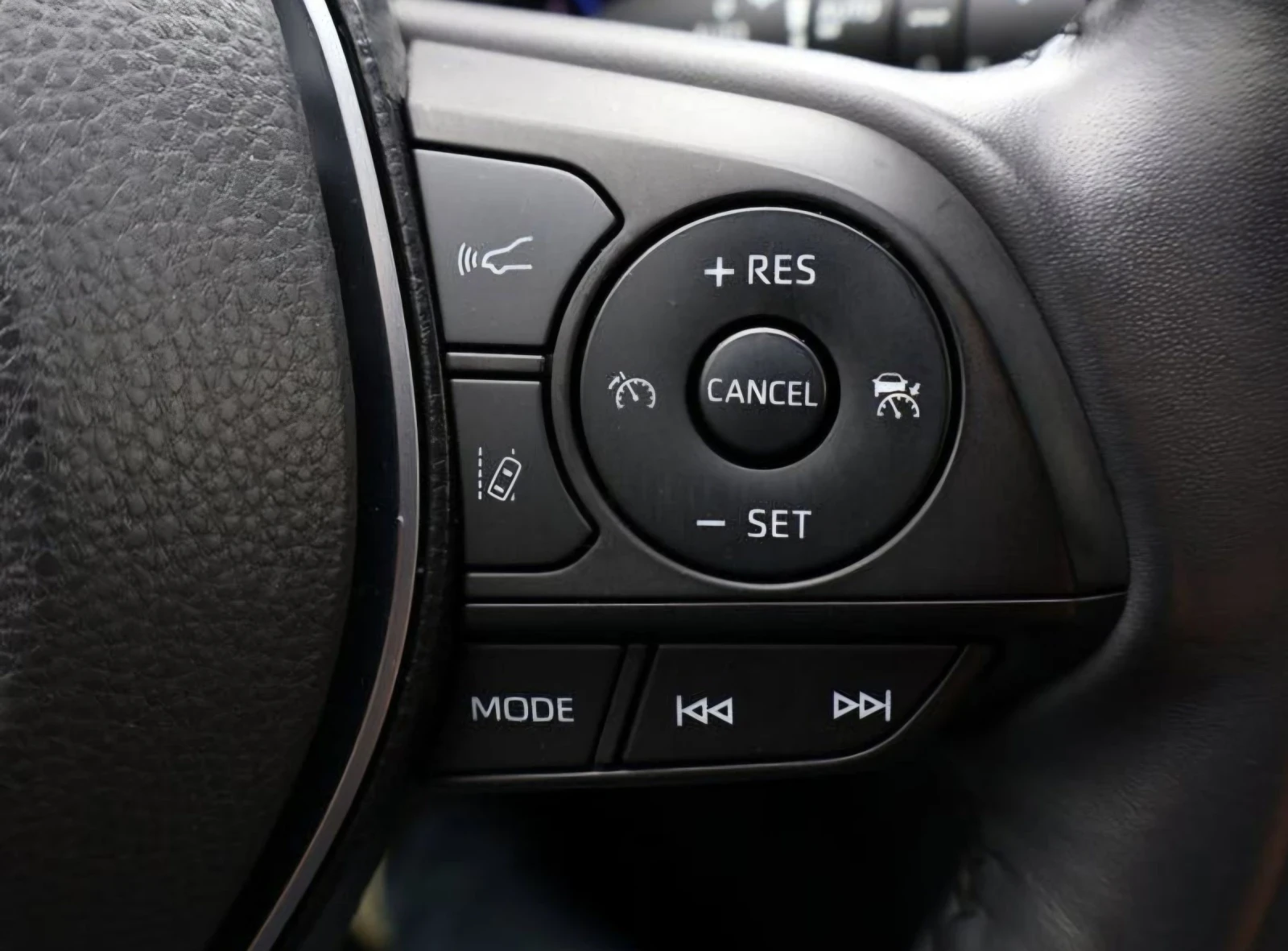 Toyota Rav4 2.5 Hybrid , снимка 12 - Автомобили и джипове - 55349345