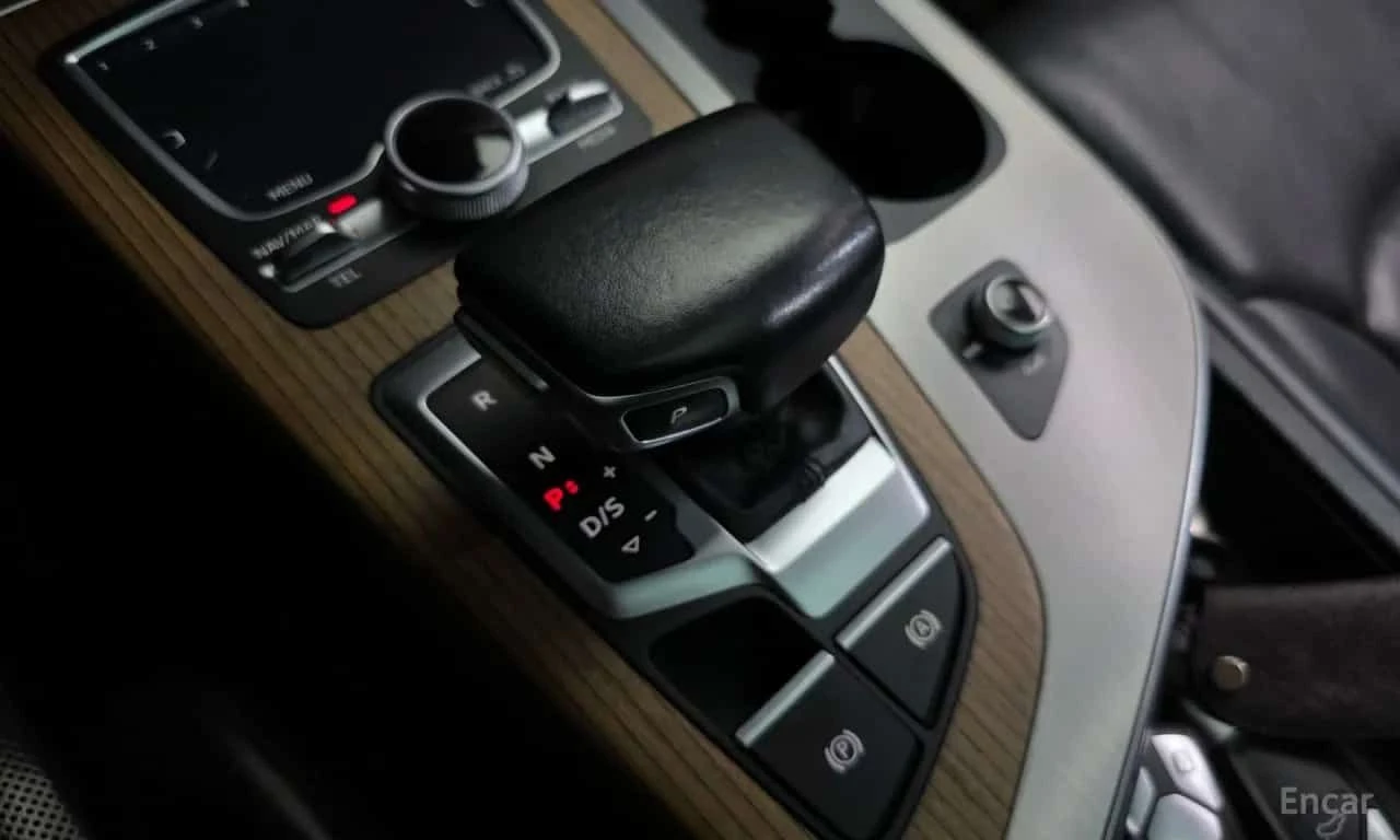 Audi Q7 | DISTRONIC | HUD | BOSE | ПАНОРАМА | , снимка 9 - Автомобили и джипове - 55622406