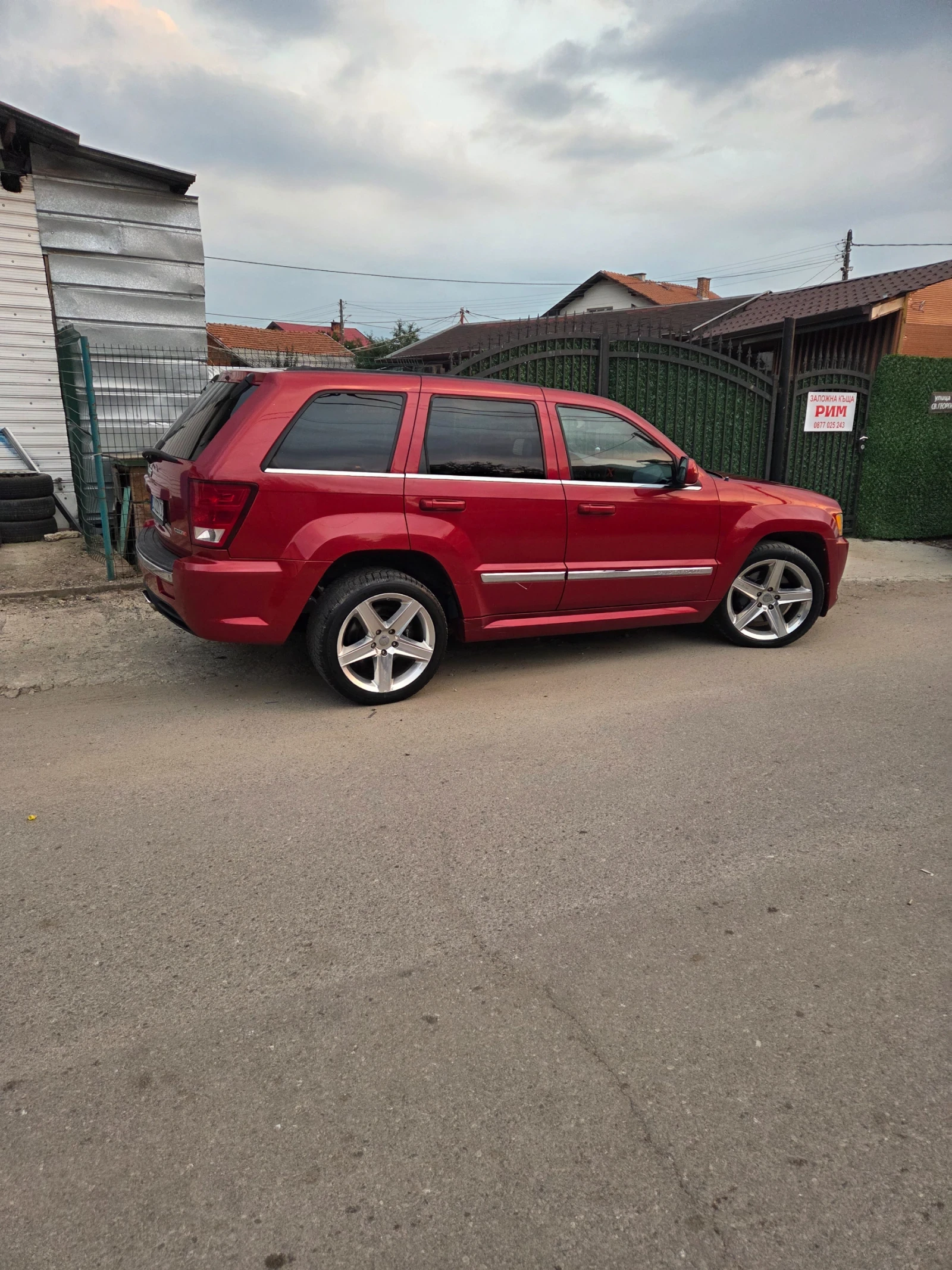 Jeep Grand cherokee SRT, снимка 3 - Автомобили и джипове - 55711074