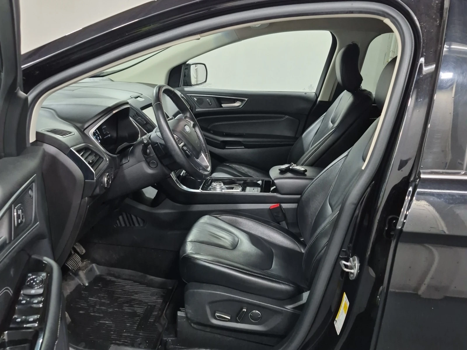 Ford Edge TITANIUM| ПАМЕТ| KEYLESS| NAVI| 2 КЛЮЧА| , снимка 5 - Автомобили и джипове - 55812236