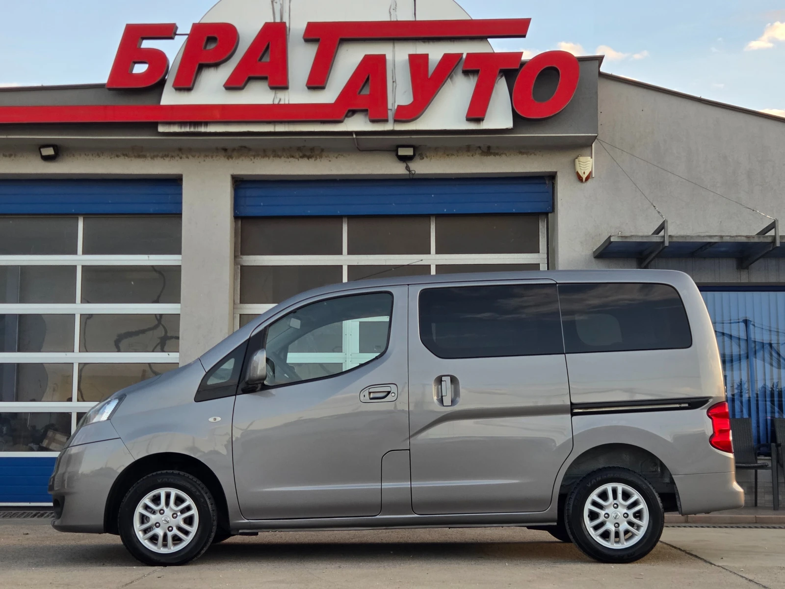 Nissan NV200 DIESEL/6+ 1/EVALIA/КАМЕРА, снимка 4 - Бусове и автобуси - 55289167