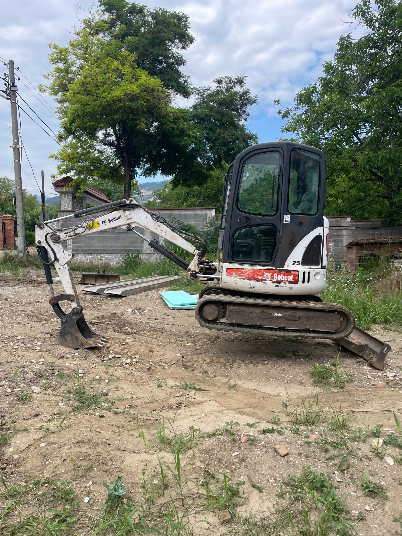 Багер Bobcat 425
