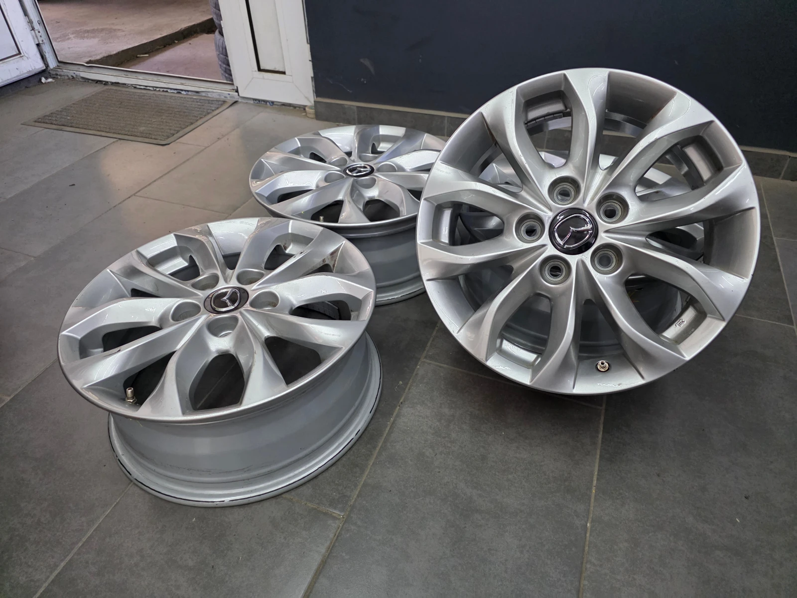   Mazda 3 | Mobile.bg   2