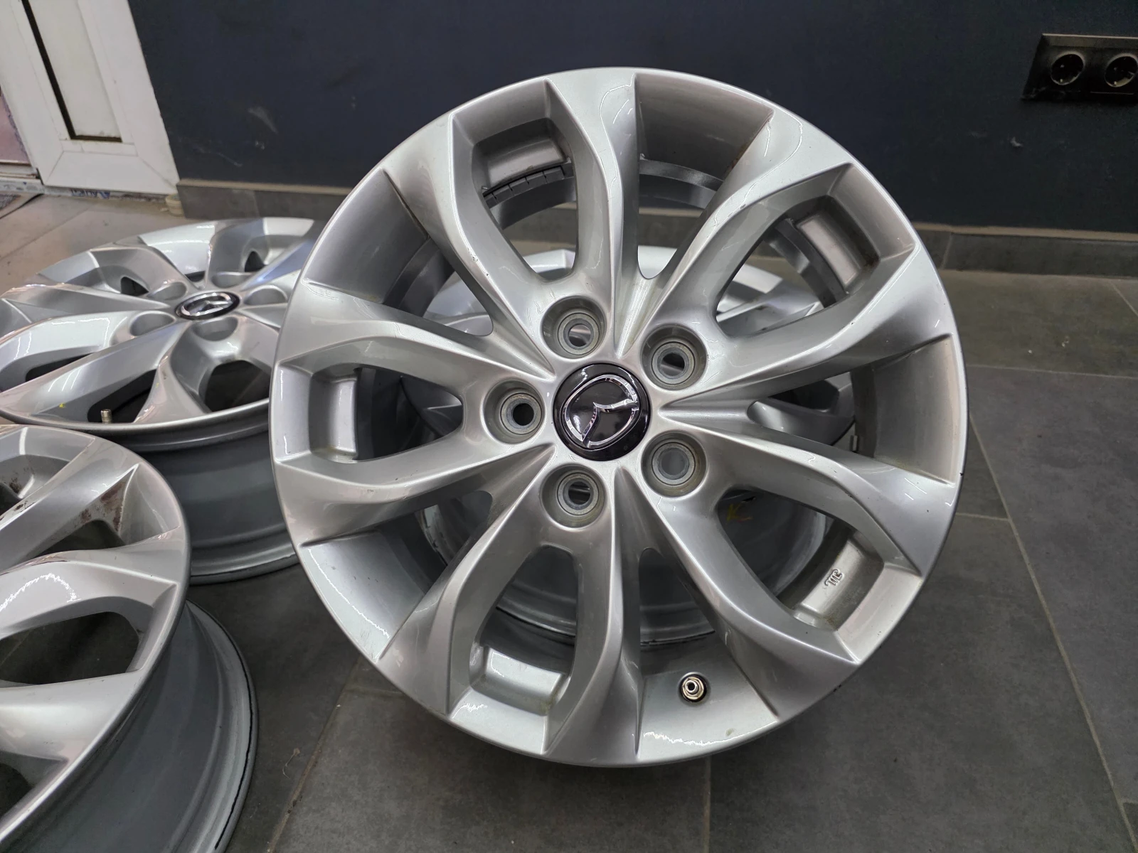   Mazda 3 | Mobile.bg   1