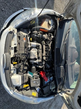 Ford Fiesta 1.6tdci75/90hp, снимка 11