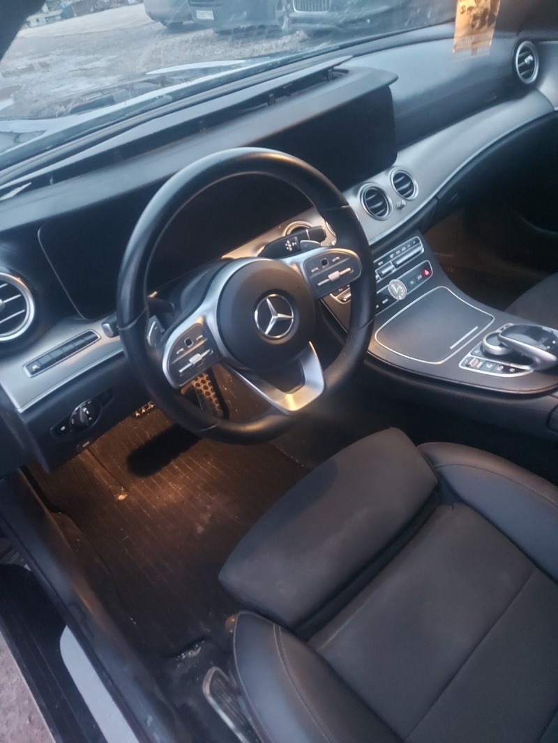 Mercedes-Benz E 200, снимка 3 - Автомобили и джипове - 45918090