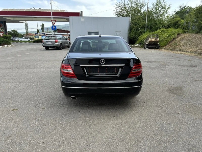 Mercedes-Benz C 220, снимка 8 - Автомобили и джипове - 47186435