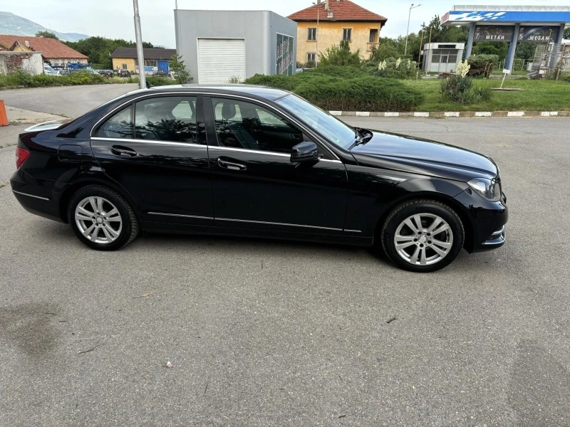 Mercedes-Benz C 220, снимка 6 - Автомобили и джипове - 47186435