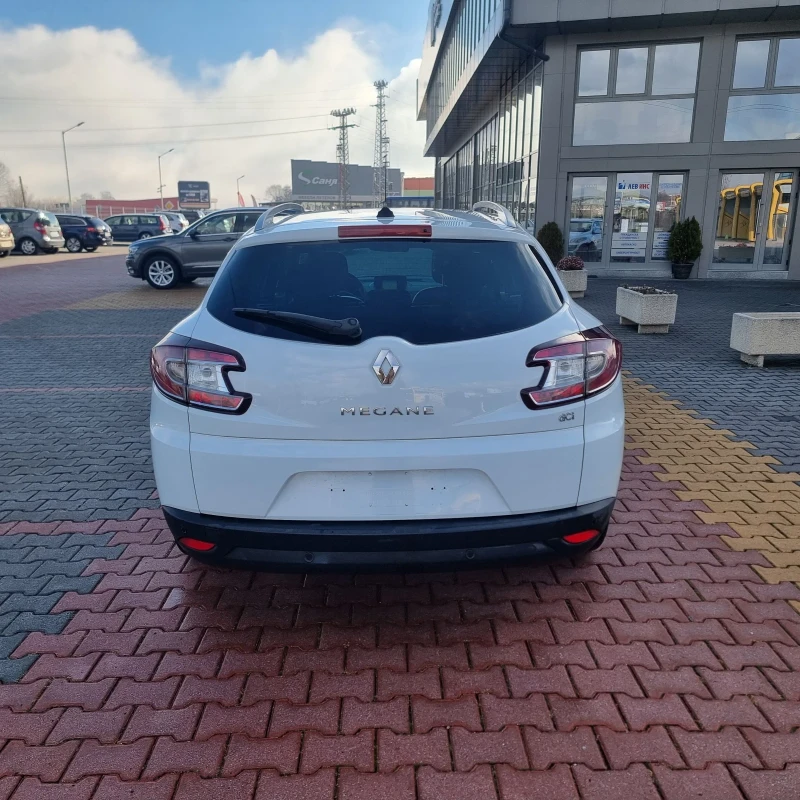 Renault Megane 2.0 DCI, снимка 4 - Автомобили и джипове - 48704733