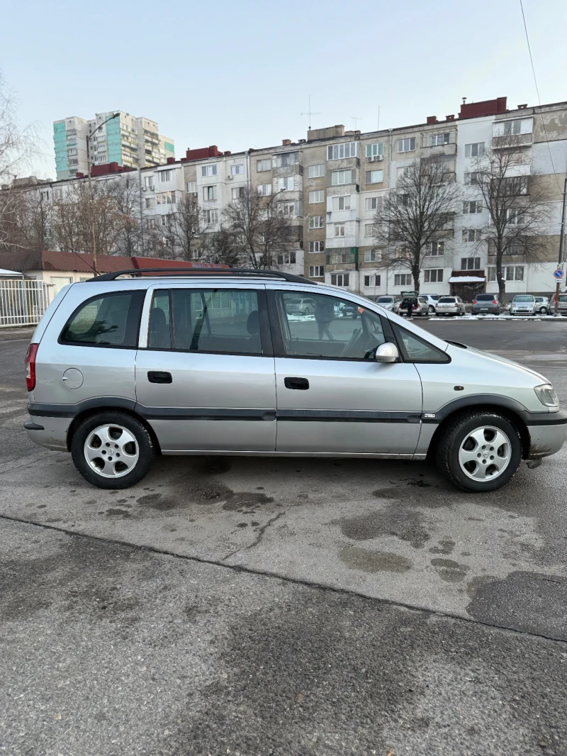 Opel Zafira, снимка 4 - Автомобили и джипове - 48707600