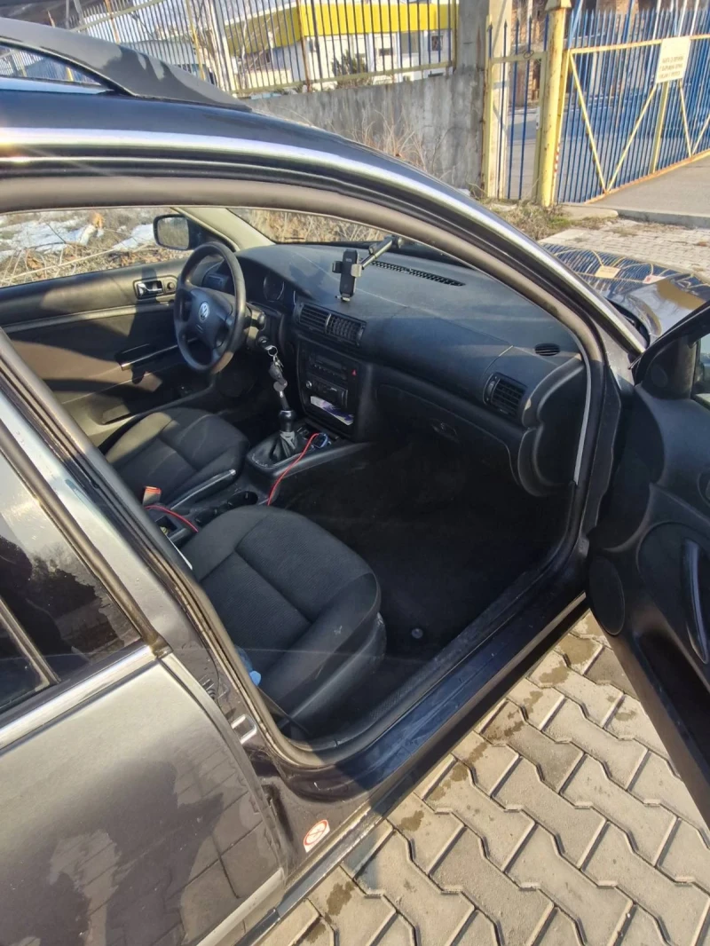 VW Passat 1.6 LPG, снимка 6 - Автомобили и джипове - 49291582