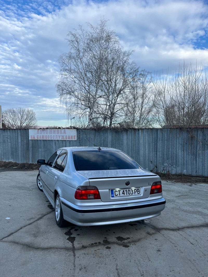 BMW 530, снимка 10 - Автомобили и джипове - 49304184