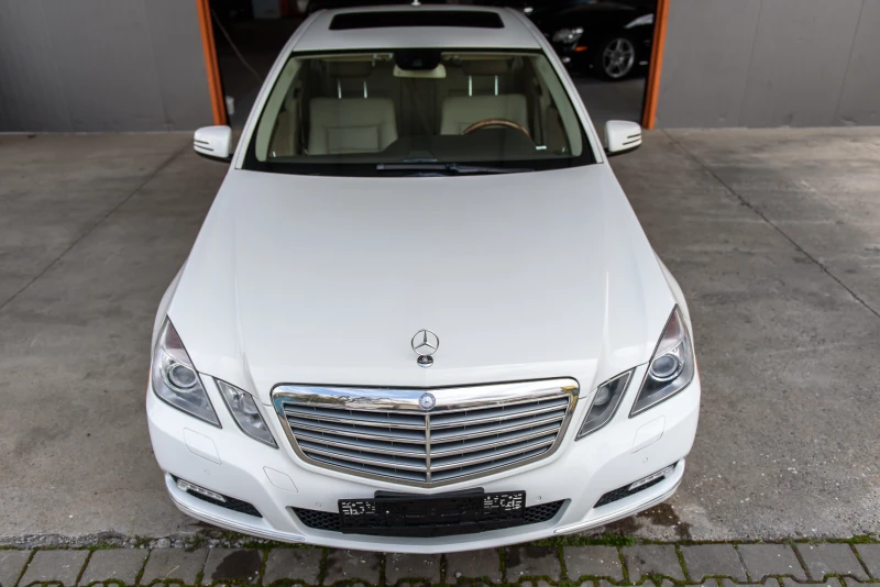 Mercedes-Benz E 350 4Matic V6, снимка 3 - Автомобили и джипове - 52536122