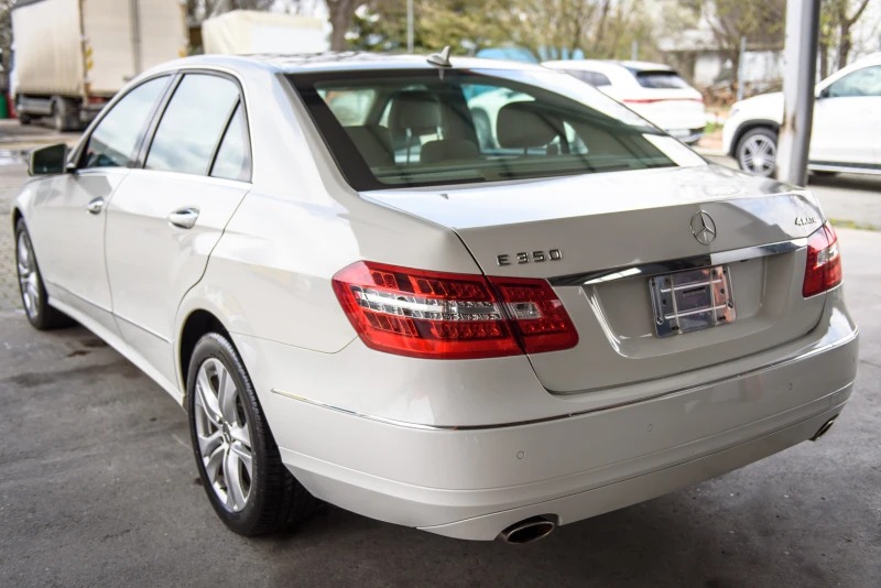 Mercedes-Benz E 350 4Matic V6, снимка 5 - Автомобили и джипове - 52536122