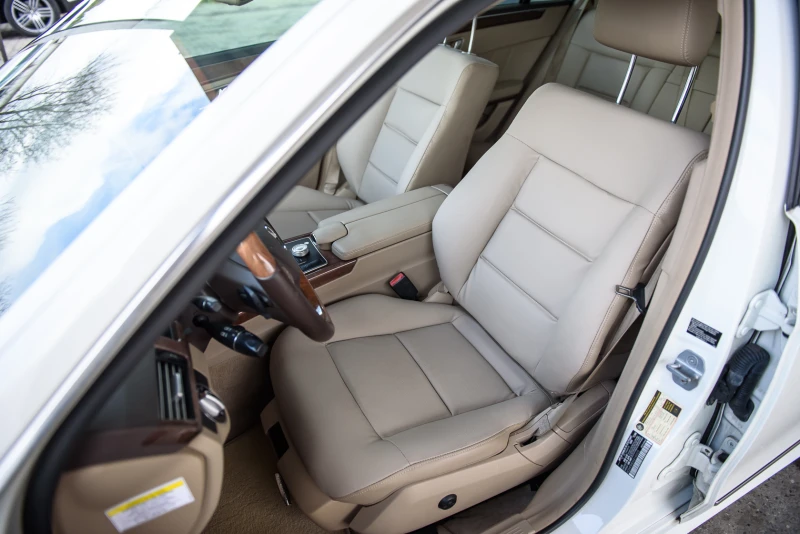 Mercedes-Benz E 350 4Matic V6, снимка 13 - Автомобили и джипове - 52536122