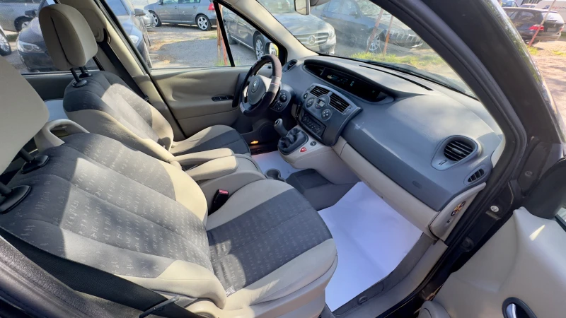 Renault Scenic 1.6i-16v, снимка 12 - Автомобили и джипове - 49978066
