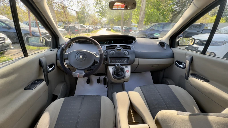 Renault Scenic 1.6i-16v, снимка 11 - Автомобили и джипове - 49978066