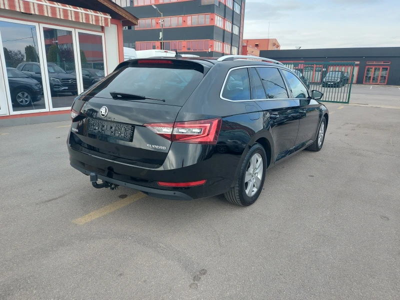 Skoda Superb 2.0 TDI* 190 к.с.* ПАНОРАМА* FULL EXTRI БЕЗ КОЖА, снимка 6 - Автомобили и джипове - 52146697