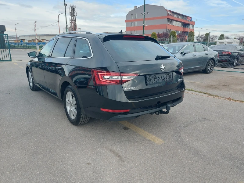 Skoda Superb 2.0 TDI* 190 к.с.* ПАНОРАМА* FULL EXTRI БЕЗ КОЖА, снимка 5 - Автомобили и джипове - 52146697