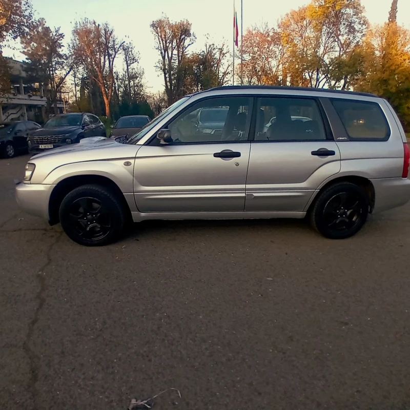 Subaru Forester, снимка 2 - Автомобили и джипове - 52553539