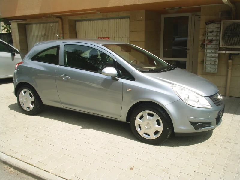 Opel Corsa 1.4 16V Automat - 6800 лв. - 91100185 | Car24.bg
