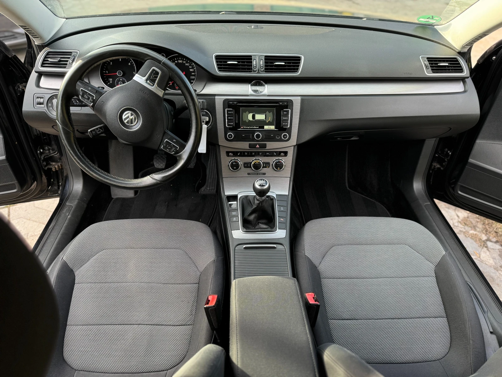 VW Passat 7 Xenon, LED, NAVI - изображение 10