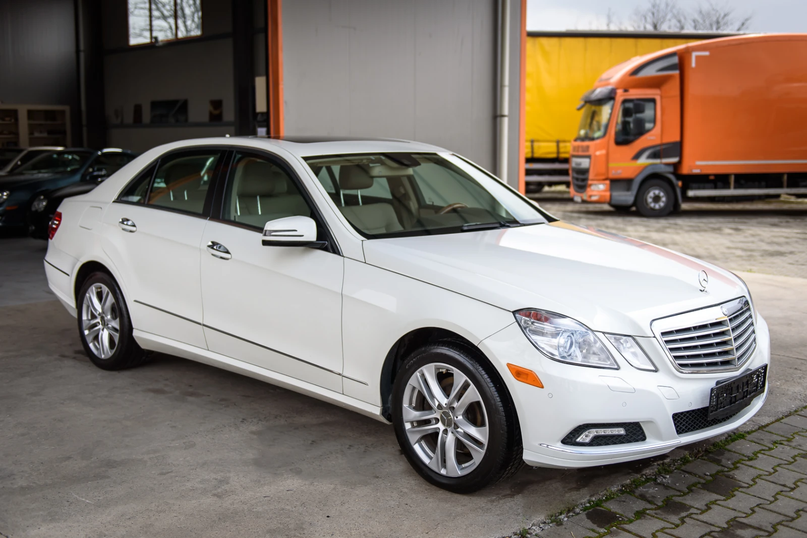 Mercedes-Benz E 350 4Matic V6 - изображение 2