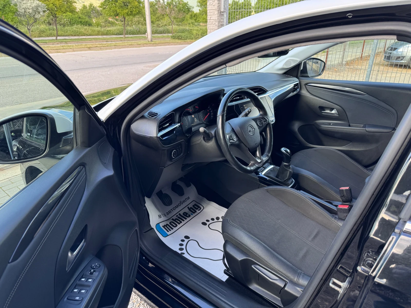 Opel Corsa 1.2i 75кс * Камера* Асистенти* LED*  - изображение 9