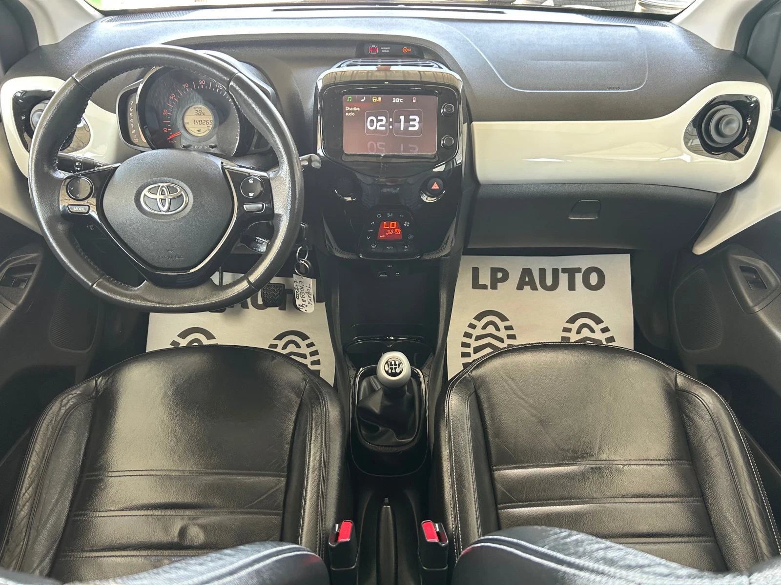 Toyota Aygo * X-Play* КОЖА* НАВИ* КАМЕРА* LED*  - изображение 10