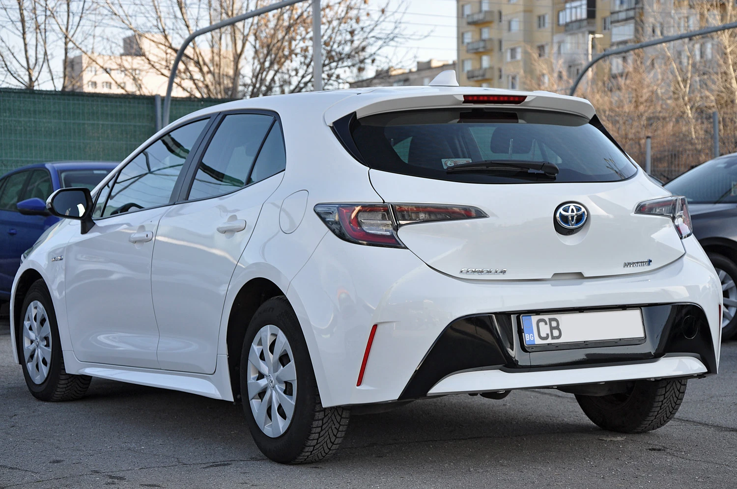 Toyota Corolla 1.8 hybrid Гаранционен! - изображение 6