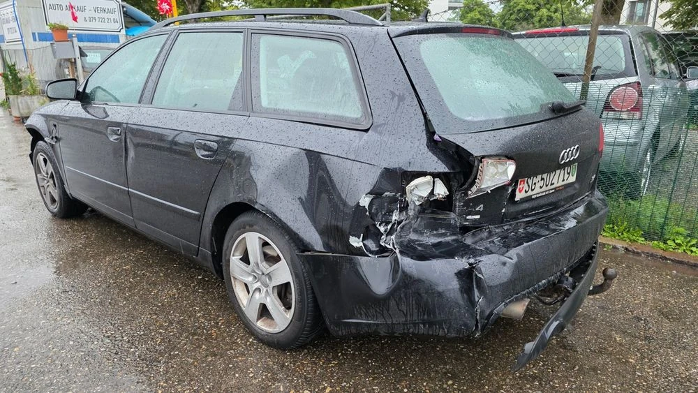 Audi A4 3.2 V6 Quattro - изображение 2
