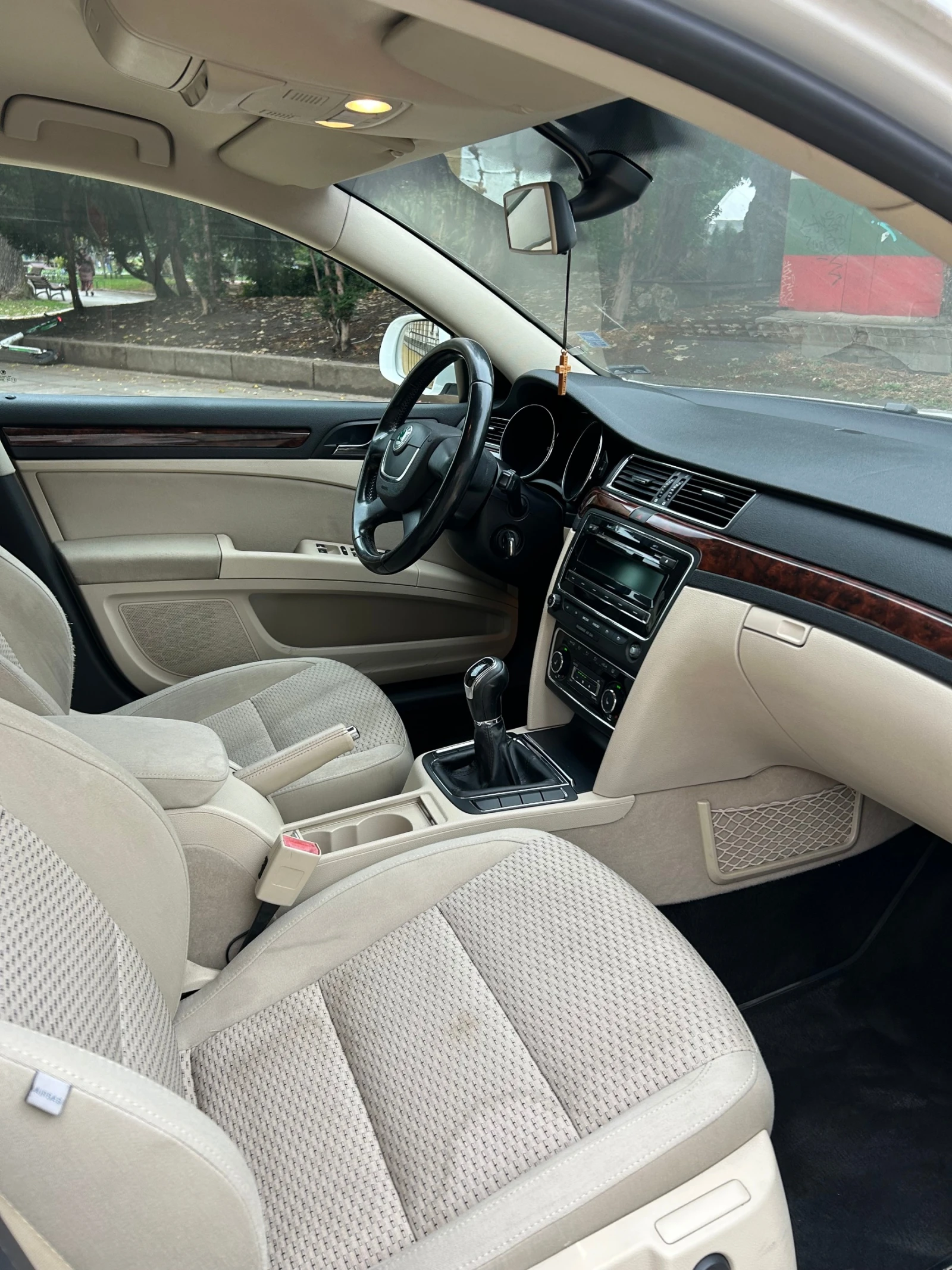 Skoda Superb  - изображение 5