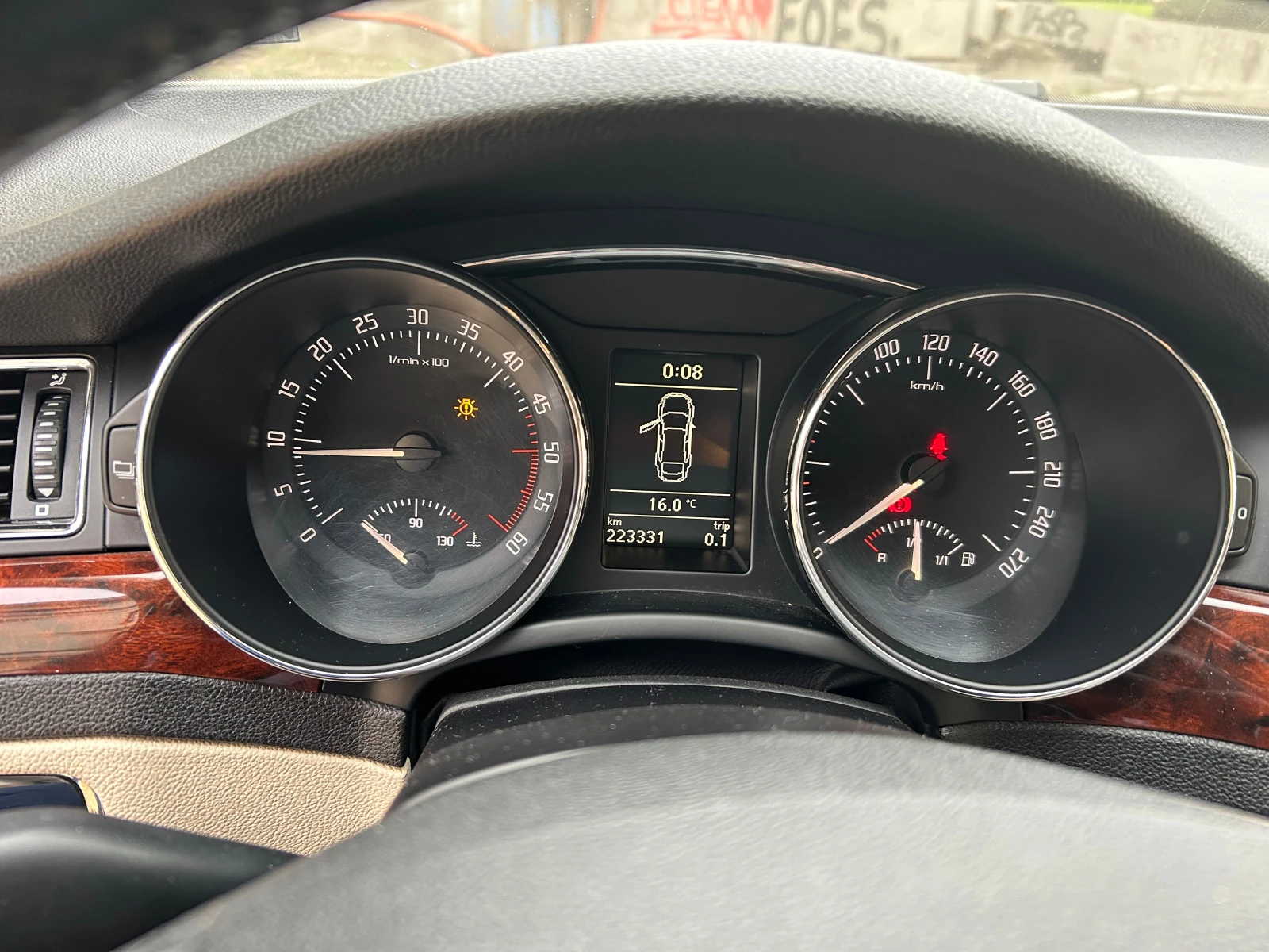 Skoda Superb  - изображение 6