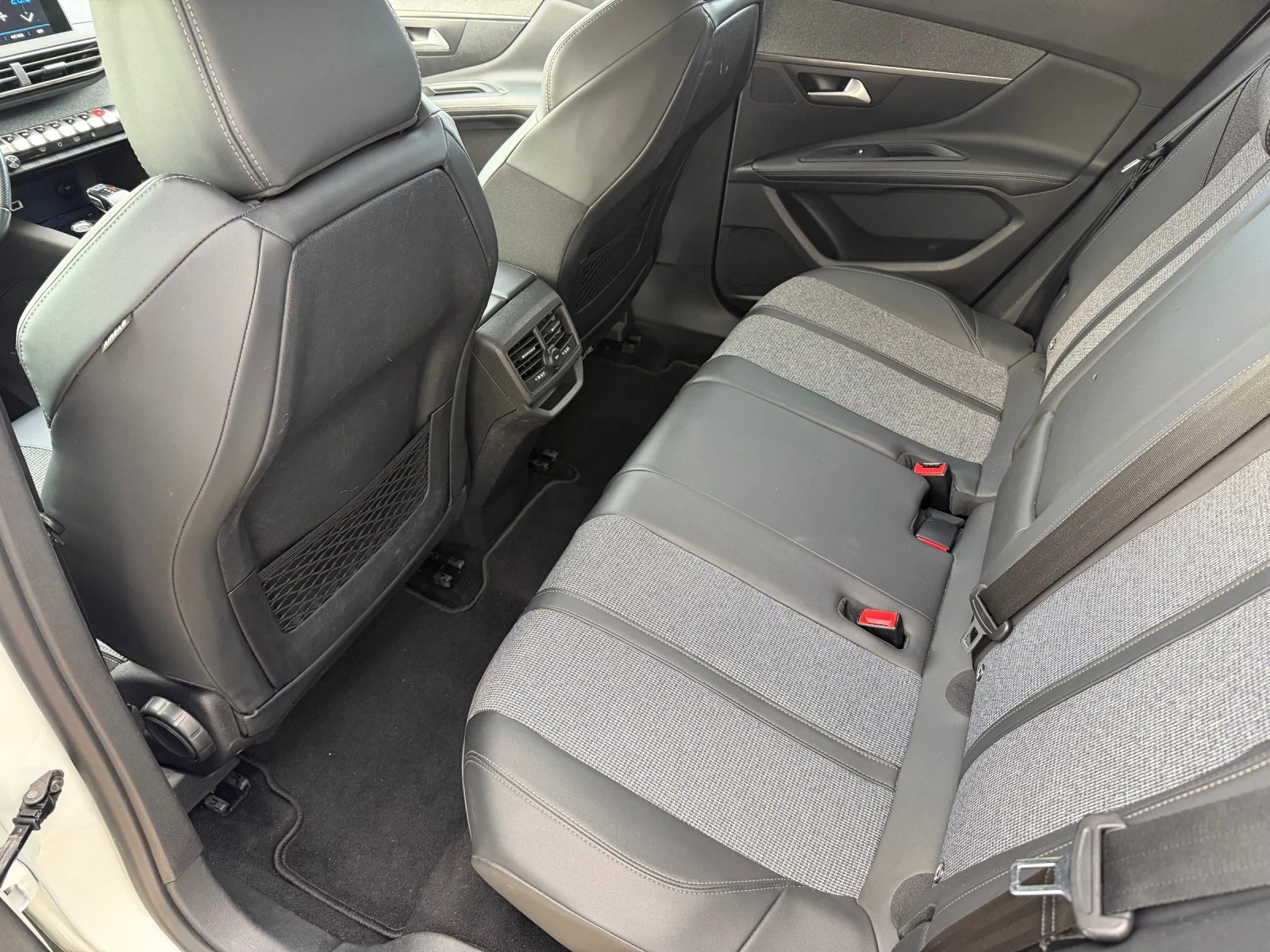 Peugeot 3008 1.5HDi GT-Line* 8EAT* 154000км*  - изображение 8