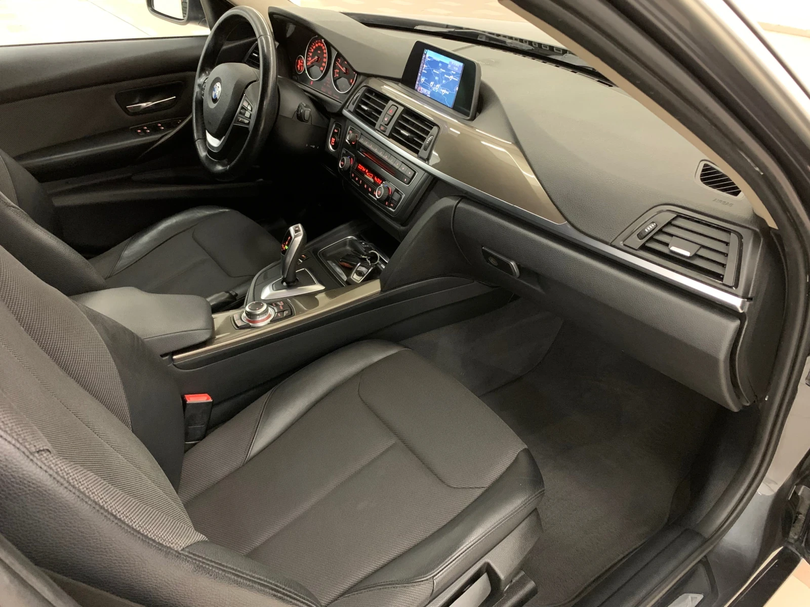 BMW 318 d MODERN = KeyLess=  | Mobile.bg   12