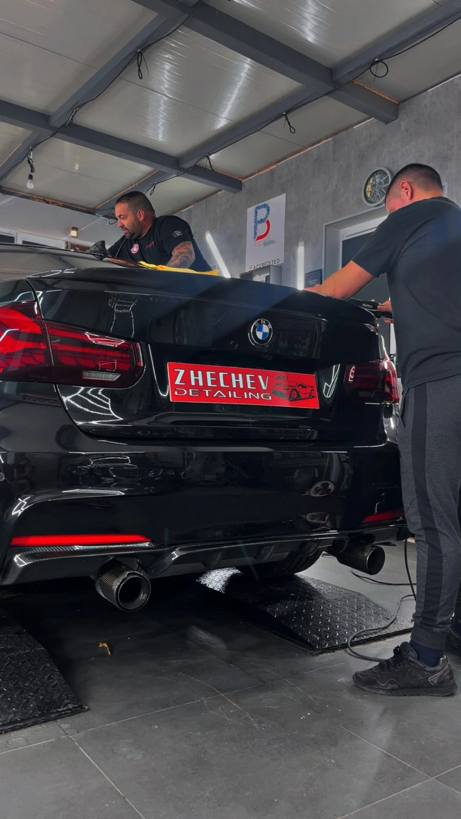 BMW 335 335 xi M-performance ТОП СЪСТОЯНИЕ, снимка 3 - Автомобили и джипове - 53257679