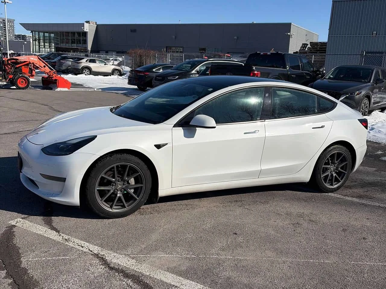 Tesla Model 3 * Standard Range * PANO* ПОДГРЕВ* KEYLESS*  - изображение 2
