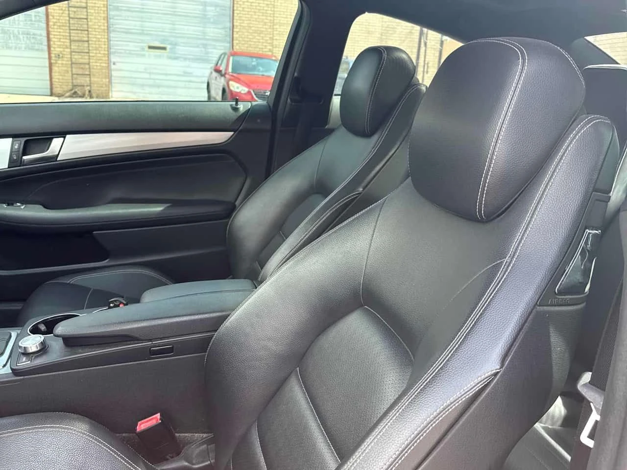 Mercedes-Benz C 250 АМГ Пакет/CARFAX/Нави/Подгрев/Панорама/RWD/, снимка 12 - Автомобили и джипове - 54240396