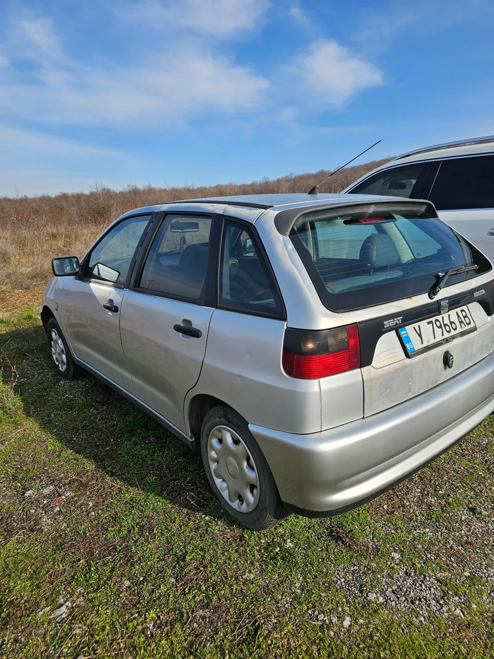 Seat Ibiza, снимка 3 - Автомобили и джипове - 54296836