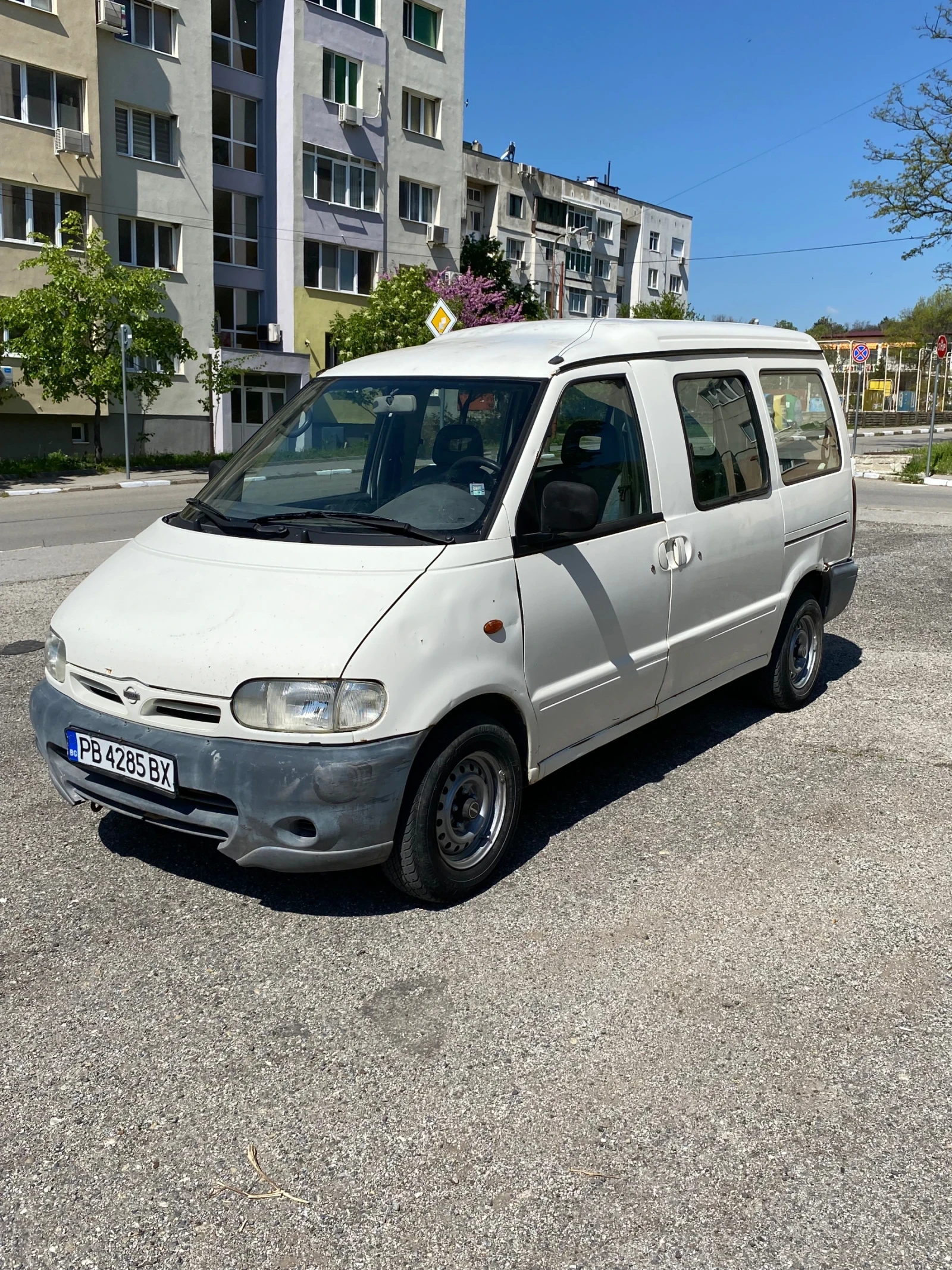 Nissan Serena 2.3 чист дизел, снимка 2 - Автомобили и джипове - 54455132