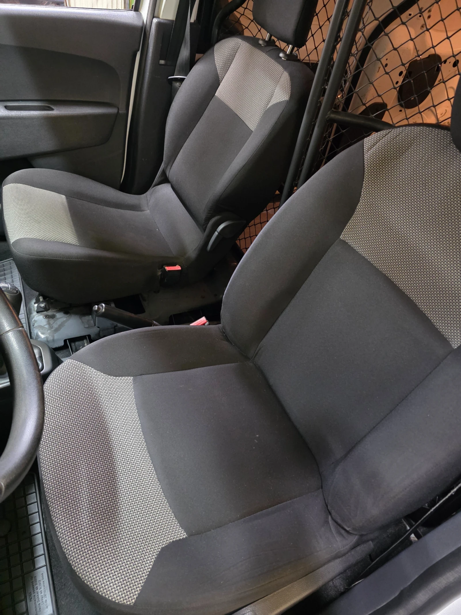Dacia Dokker 1.6 LPG, снимка 7 - Автомобили и джипове - 54555559