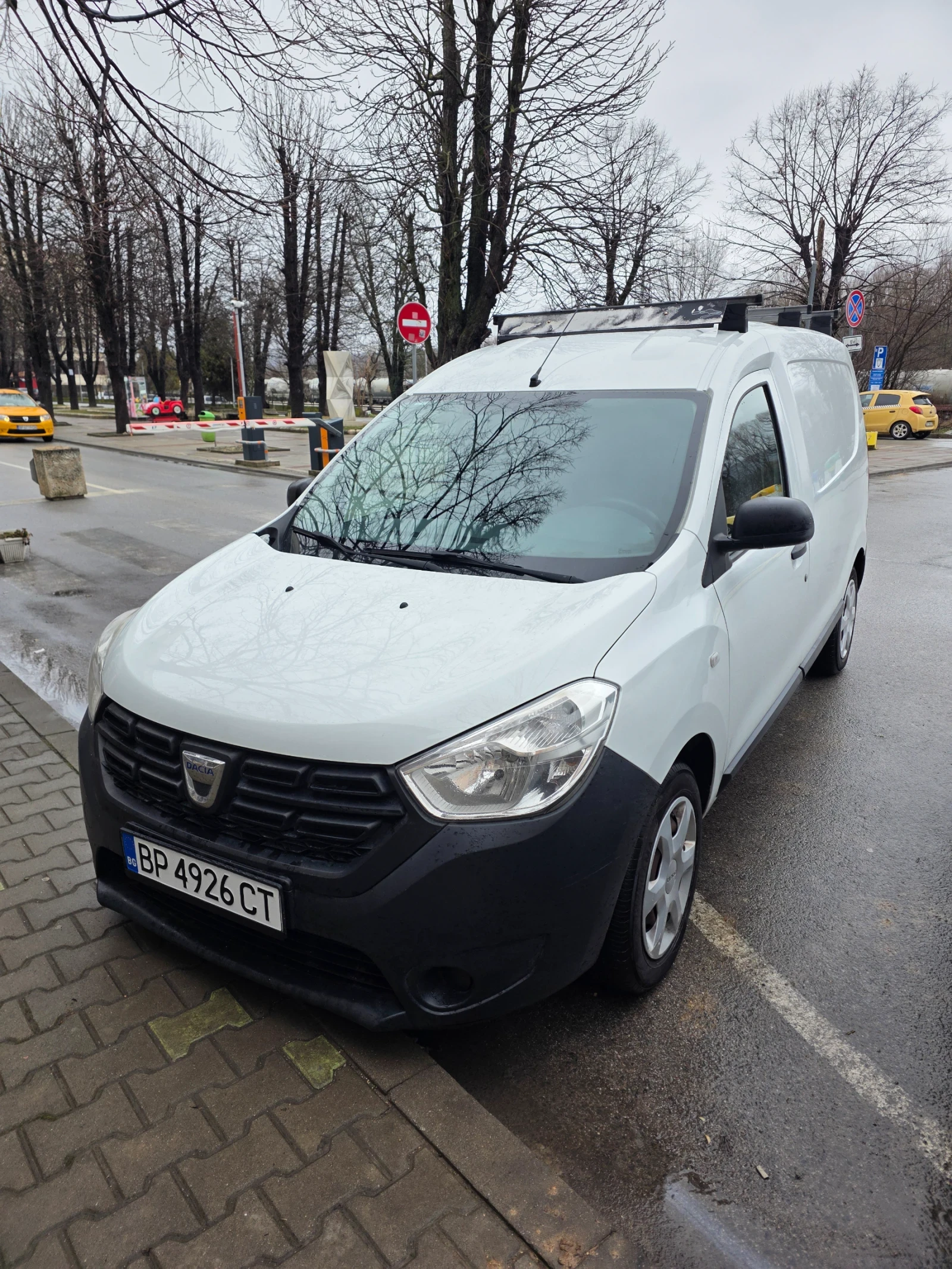 Dacia Dokker 1.6 LPG, снимка 2 - Автомобили и джипове - 54555559