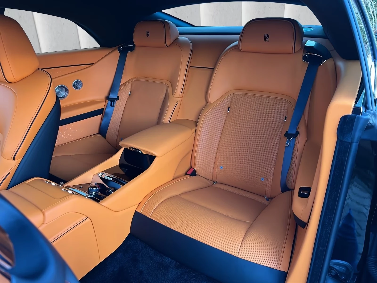 Rolls-Royce Spectre | Mobile.bg � ����������� 12