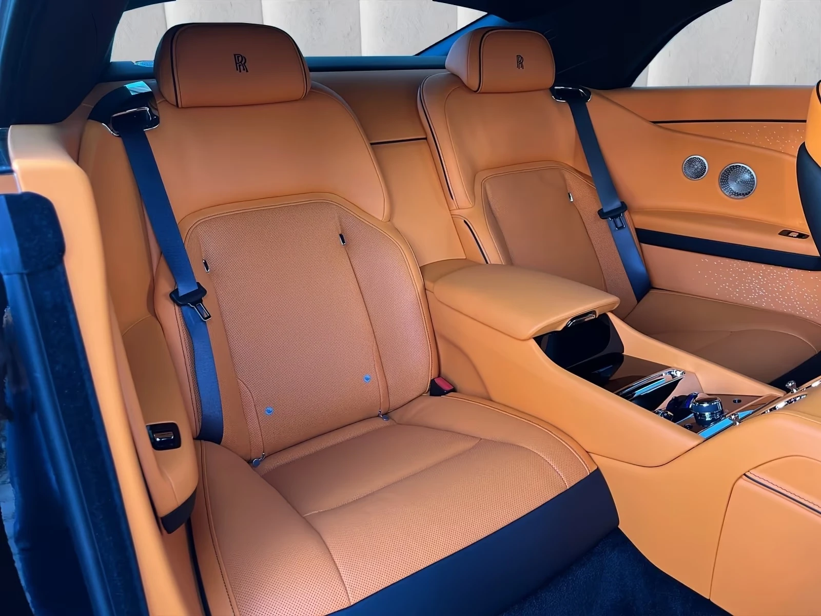 Rolls-Royce Spectre | Mobile.bg � ����������� 13