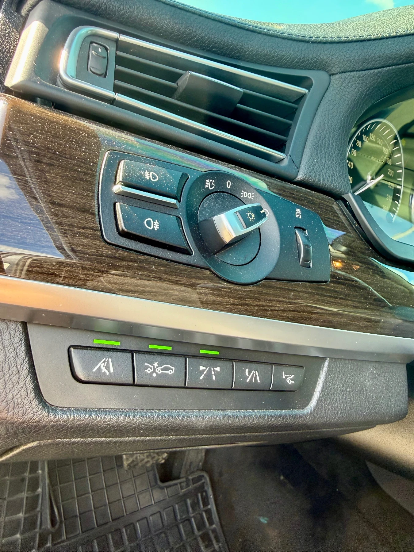 BMW 730 Сменени вериги;NIGHTVISION:HEAD UP:FULL, снимка 11 - Автомобили и джипове - 54662998