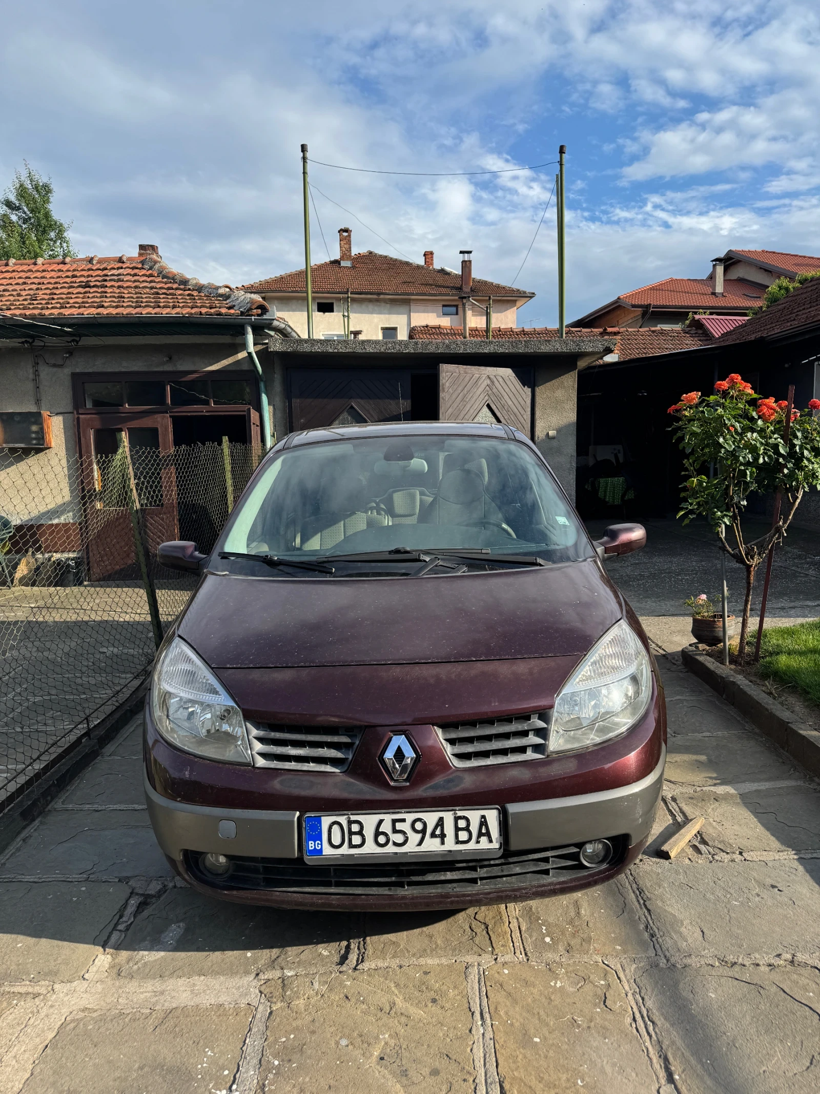 Renault Scenic 1.5 dCi, снимка 2 - Автомобили и джипове - 54818608
