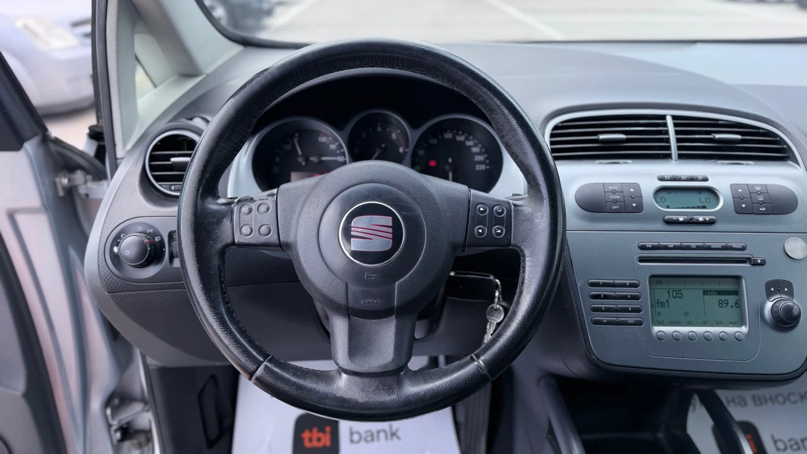 Seat Leon 1.9TDI* НОВ ВНОС * ЛИЗИНГ * , снимка 9 - Автомобили и джипове - 54965469