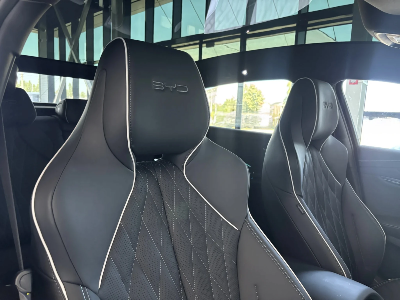 BYD Seal 530кс!!!4х4!!!ГАРАНЦИЯ!!!, снимка 12 - Автомобили и джипове - 55416124